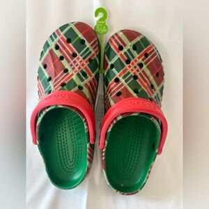 Crocs Baya Holiday Plaid Clogs Size 11 Men Christmas Red Green Comfort Sandals